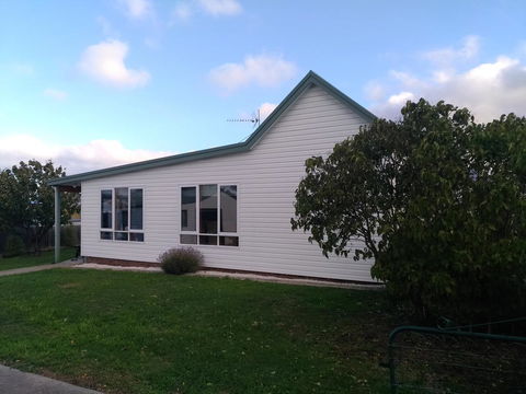 Grace Cottage - Tourism Caloundra 5