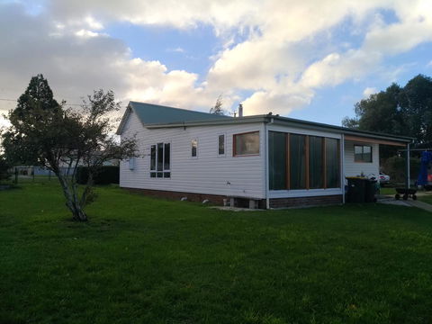 Grace Cottage - Tourism Caloundra 9
