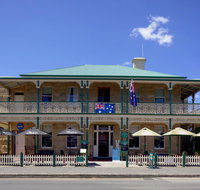 The Richmond Arms Hotel - Tourism Caloundra