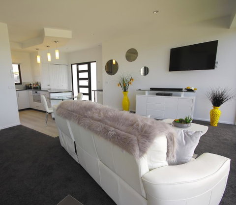 Horizon Deluxe Apartments - Tourism Caloundra 2