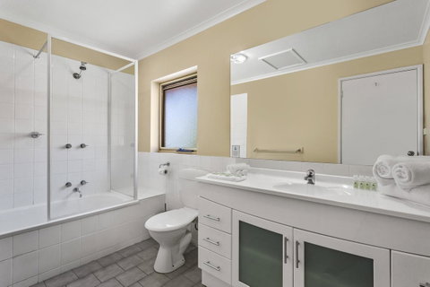 Elphin Serviced Apartments - Tourism Caloundra 38