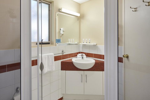Elphin Serviced Apartments - Tourism Caloundra 6