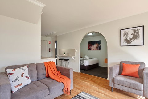 Elphin Serviced Apartments - Tourism Caloundra 11