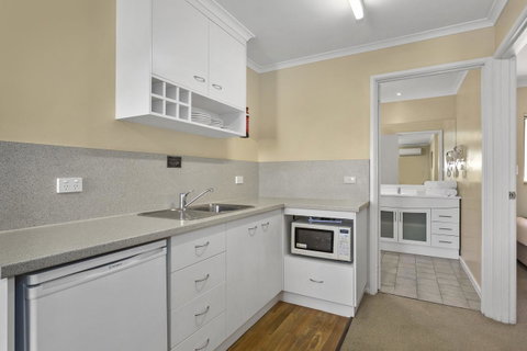 Elphin Serviced Apartments - Tourism Caloundra 39