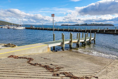 Omaroo Cottage Bruny Island - Tourism Caloundra 15