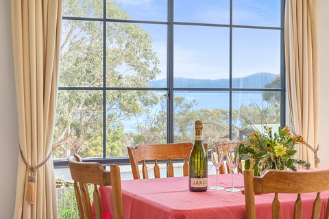 Omaroo Cottage Bruny Island - Tourism Caloundra 5