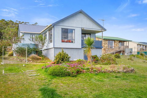 Omaroo Cottage Bruny Island - Tourism Caloundra 16