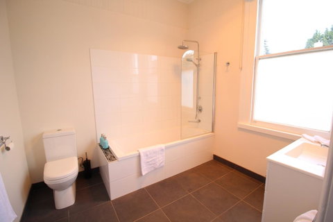 Trinity Hill Apartments - Tourism Caloundra 19