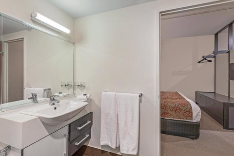 Mantra One Sandy Bay Road - Tourism Caloundra 21