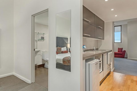 Mantra One Sandy Bay Road - Tourism Caloundra 9