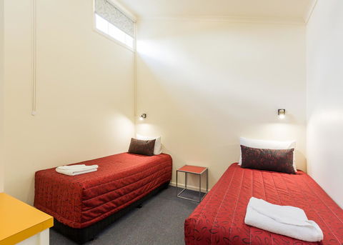 Graham Apartments - Tourism Caloundra 7
