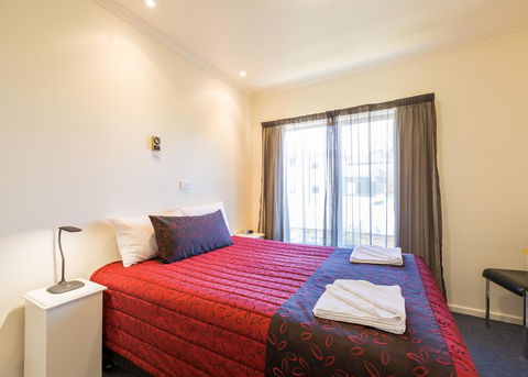 Graham Apartments - Tourism Caloundra 6