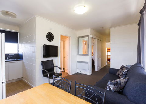 Graham Apartments - Tourism Caloundra 42