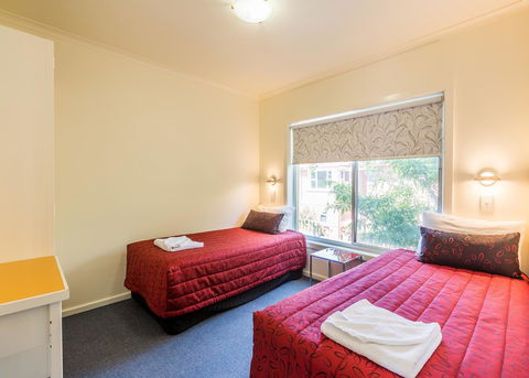 Graham Apartments - Tourism Caloundra 17