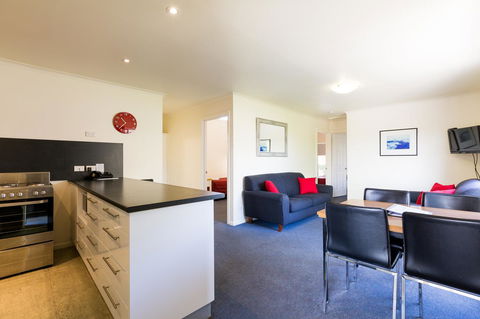 Graham Apartments - Tourism Caloundra 14