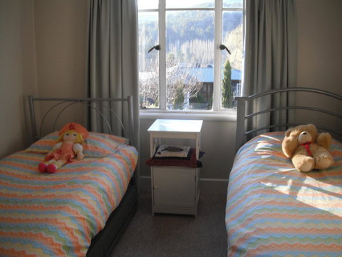 Maydena Chalet - Tourism Caloundra 13