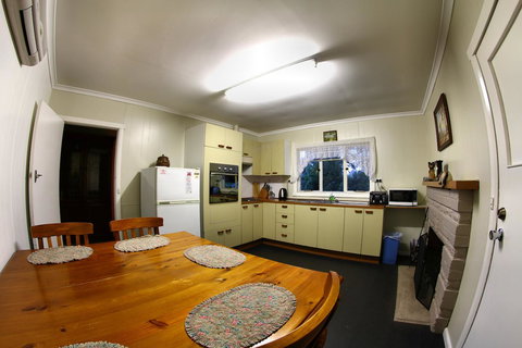 Maydena Chalet - Tourism Caloundra 9