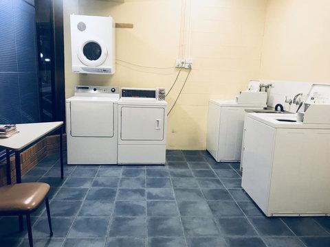 Mayfair Plaza Motel And Apartments - Tourism Caloundra 5