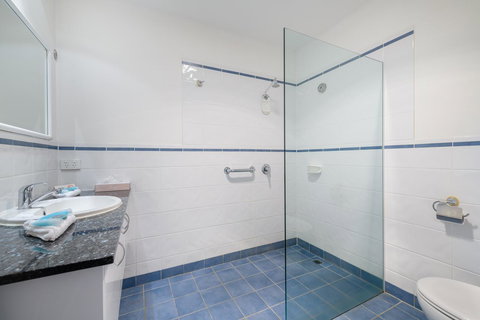 Mayfair Plaza Motel And Apartments - Tourism Caloundra 9