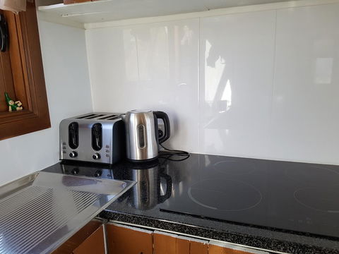 Riverside Studioâ˜†Privateâ˜† - Tourism Caloundra 10
