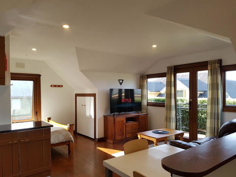 Riverside Studioâ˜†Privateâ˜† - Tourism Caloundra 0