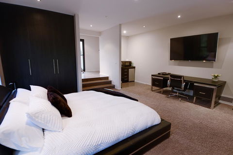 Amare Beachside Luxury - Tourism Caloundra 11