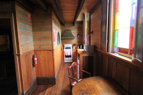 Kerrellie Cottages 2, 4 & 8 Reid Street - Tourism Caloundra 32