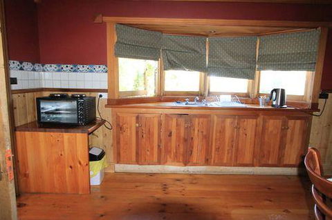 Kerrellie Cottages 2, 4 & 8 Reid Street - Tourism Caloundra 14