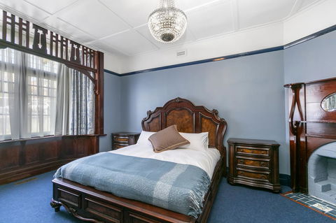 Insomnia On Elizabeth - Tourism Caloundra 28