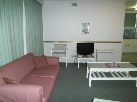 Parklane Motel - Tourism Caloundra 32