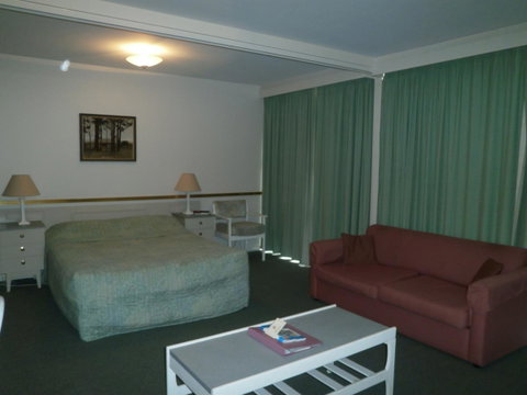 Parklane Motel - Tourism Caloundra 34
