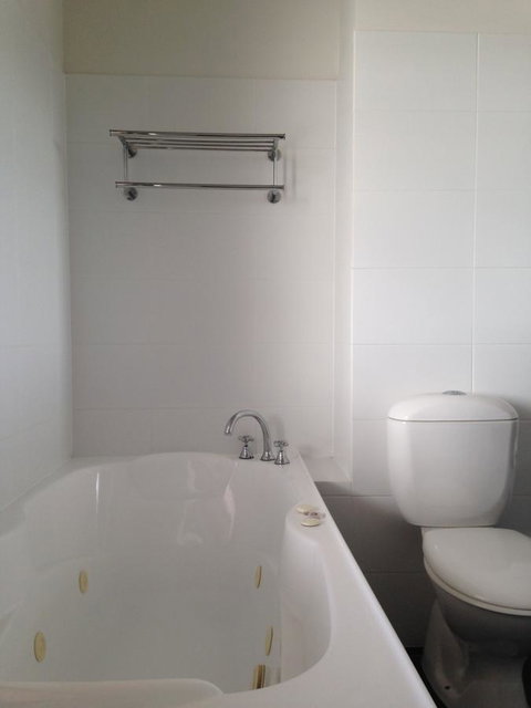 Auldington Hotel - Tourism Caloundra 44