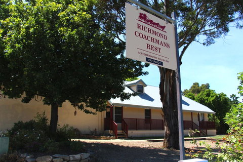 Richmond Coachmans Rest - Tourism Caloundra 10