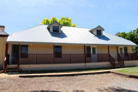 Richmond Coachmans Rest - Tourism Caloundra 1