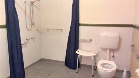 The Crays Accommodation - Tourism Caloundra 8