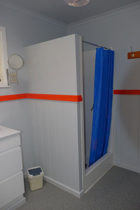 The Crays Accommodation - Tourism Caloundra 3