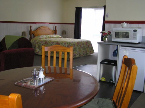 The Crays Accommodation - Tourism Caloundra 35