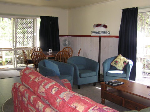 The Crays Accommodation - Tourism Caloundra 32