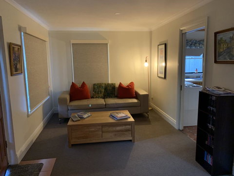 City Townhouse Walking Distance To City - Tourism Caloundra 2