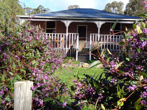 Post House Cottage - Tourism Caloundra 0