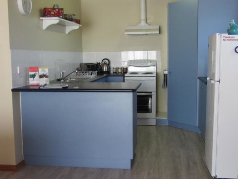 Elm Trees Accommodation @ Ross - Tourism Caloundra 19