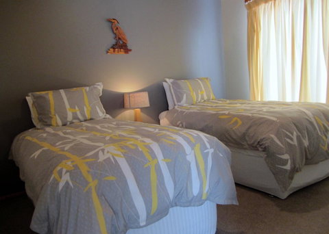 Elm Trees Accommodation @ Ross - Tourism Caloundra 9