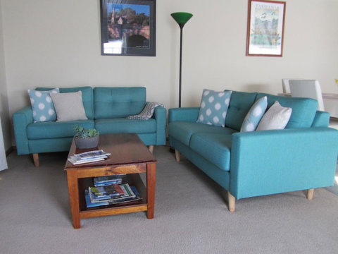 Elm Trees Accommodation @ Ross - Tourism Caloundra 11