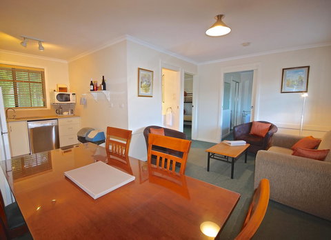 Port Arthur Villas - Tourism Caloundra 14