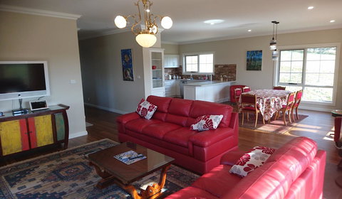 Mountain Blue Guest House - Tourism Caloundra 6