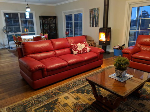 Mountain Blue Guest House - Tourism Caloundra 2