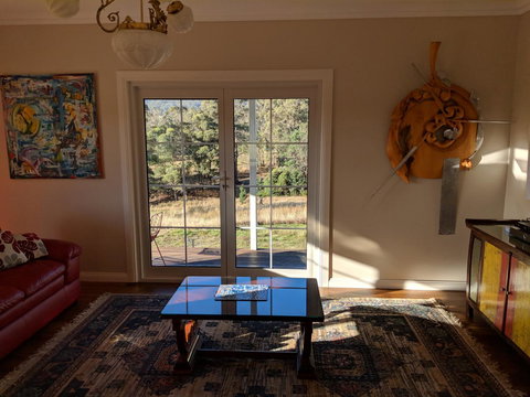 Mountain Blue Guest House - Tourism Caloundra 4