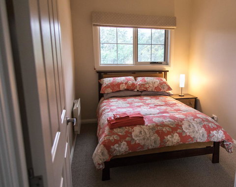 Mountain Blue Guest House - Tourism Caloundra 15