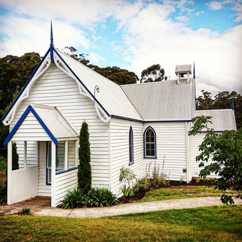 Old White Church Bed & Breakfast - Tourism Caloundra 30