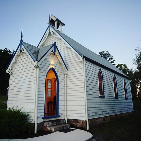 Old White Church Bed & Breakfast - Tourism Caloundra 0